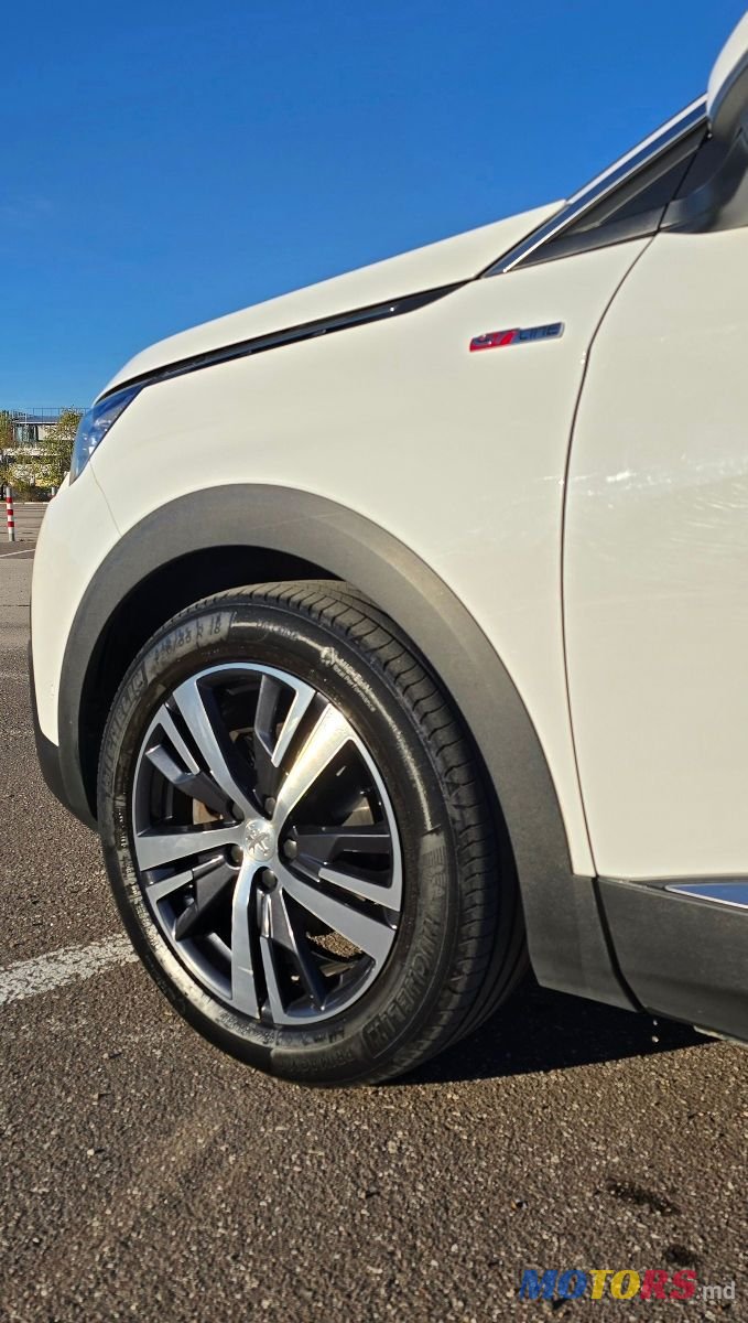 2020' Peugeot 5008 photo #5