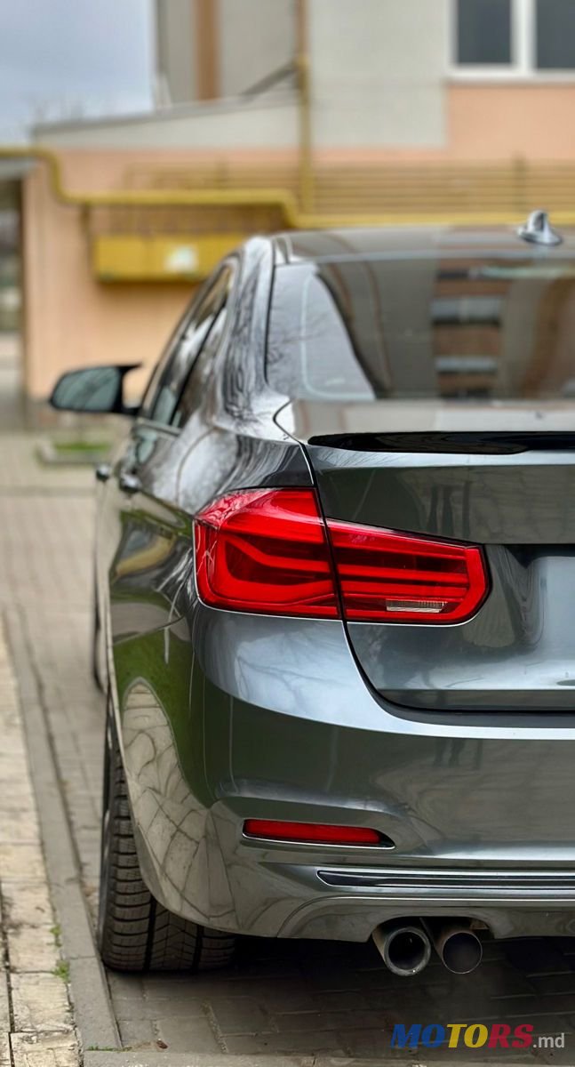 2017' BMW 3 Series photo #2