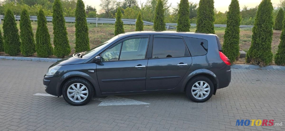 2009' Renault Grand Scenic photo #5
