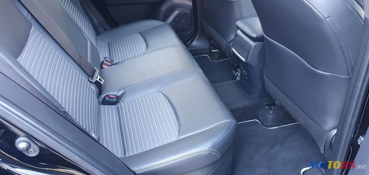 2021' Toyota RAV4 photo #6