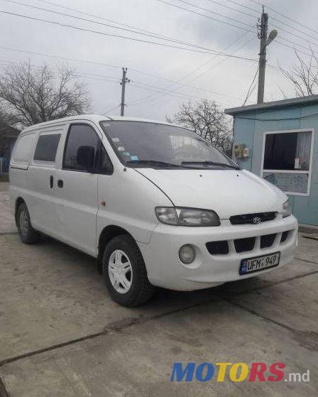 2000' Hyundai H-1 photo #2