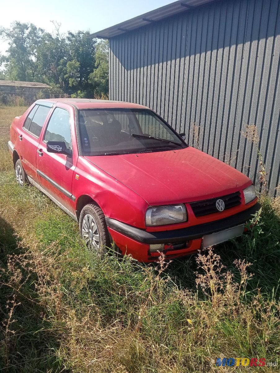 1995' Volkswagen Vento photo #1