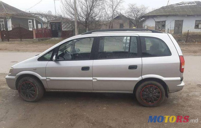 2002' Opel Zafira photo #1