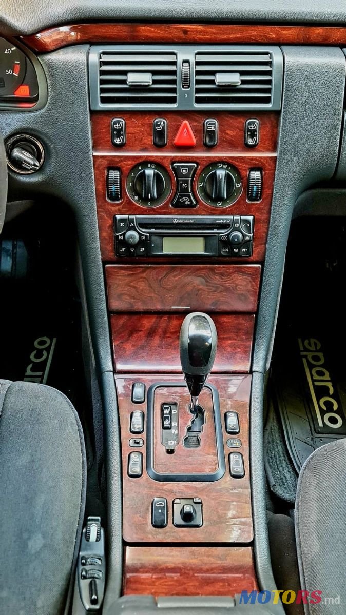 2001' Mercedes-Benz E-Class photo #6