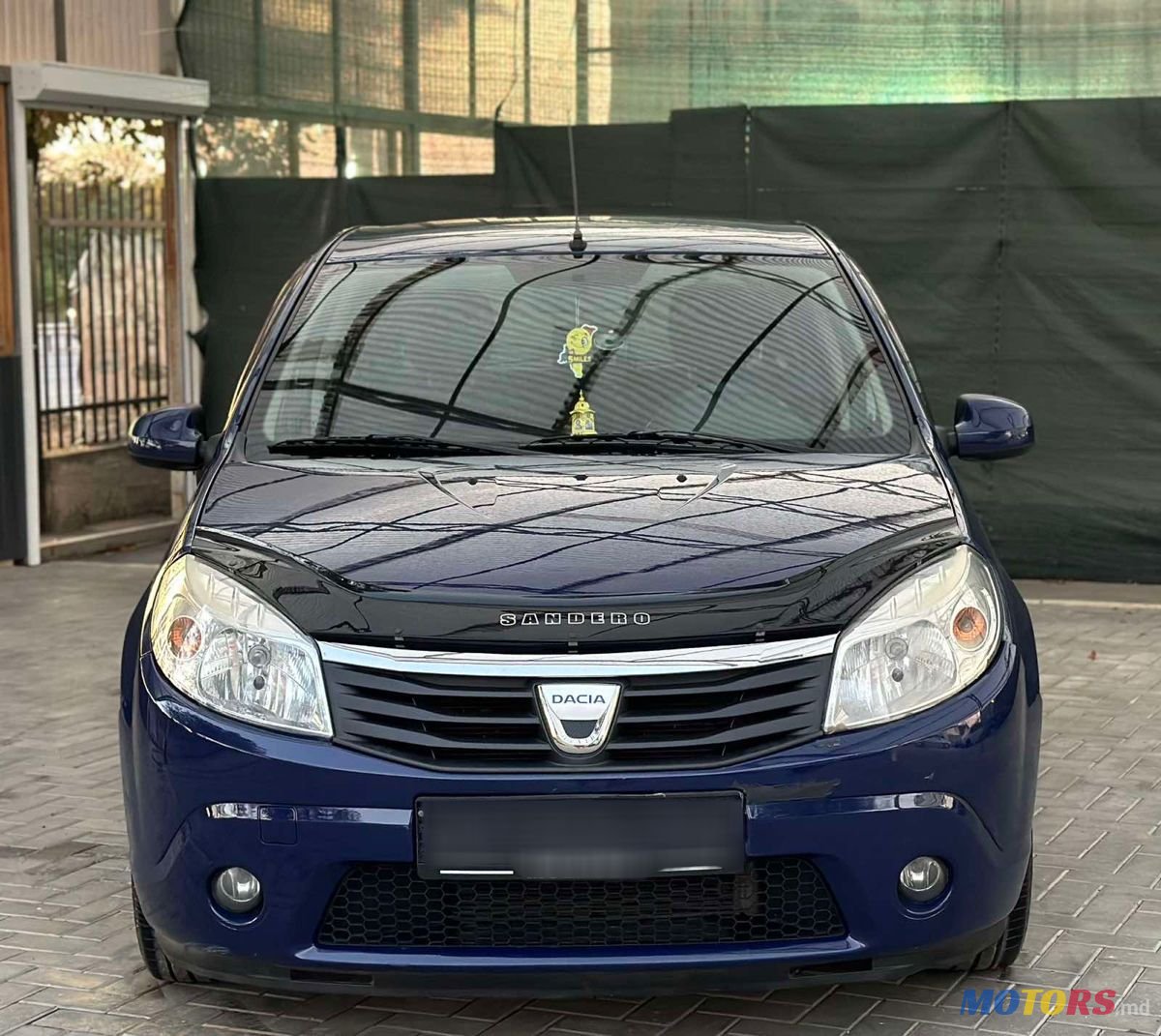 2008' Dacia Sandero photo #1