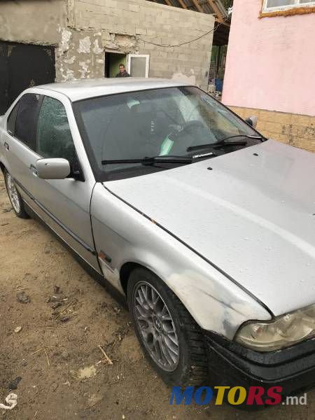 1994' BMW 3 photo #2