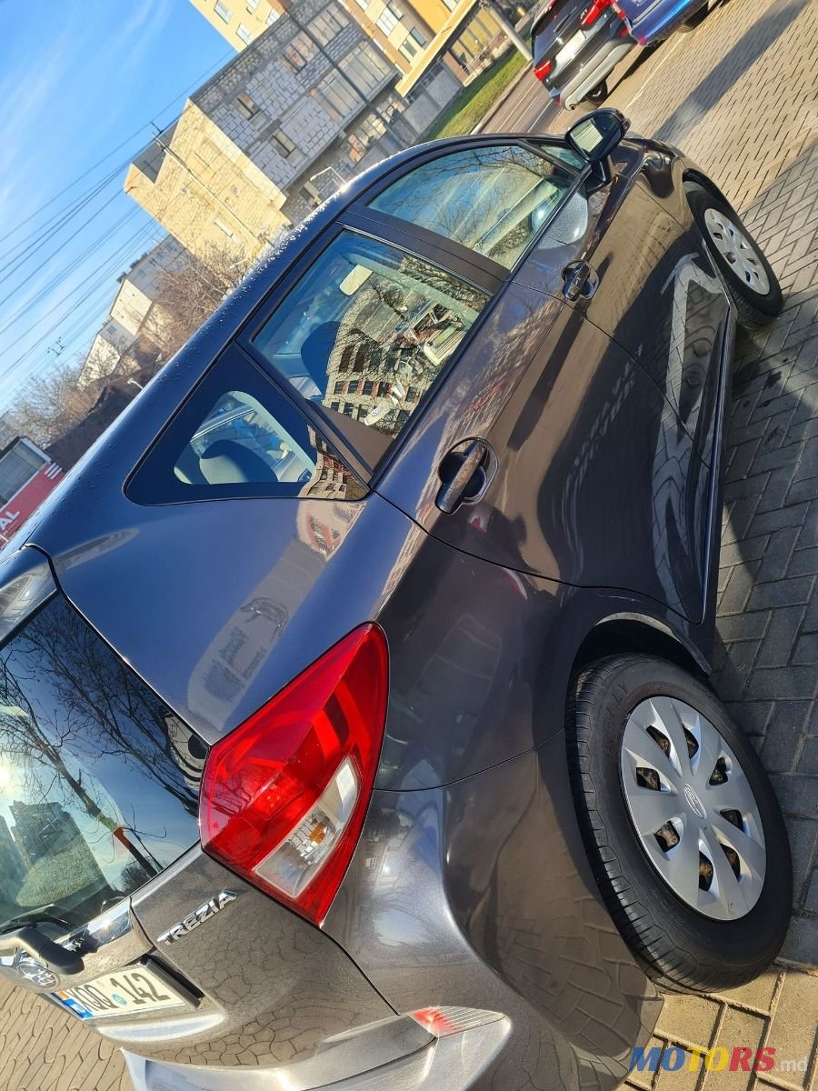 2012' Subaru Trezia photo #2