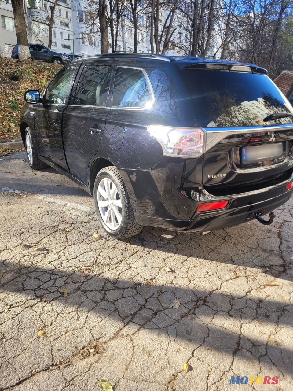 2014' Mitsubishi Outlander photo #2