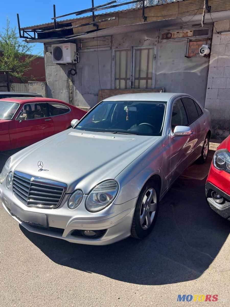 2007' Mercedes-Benz E-Class photo #1