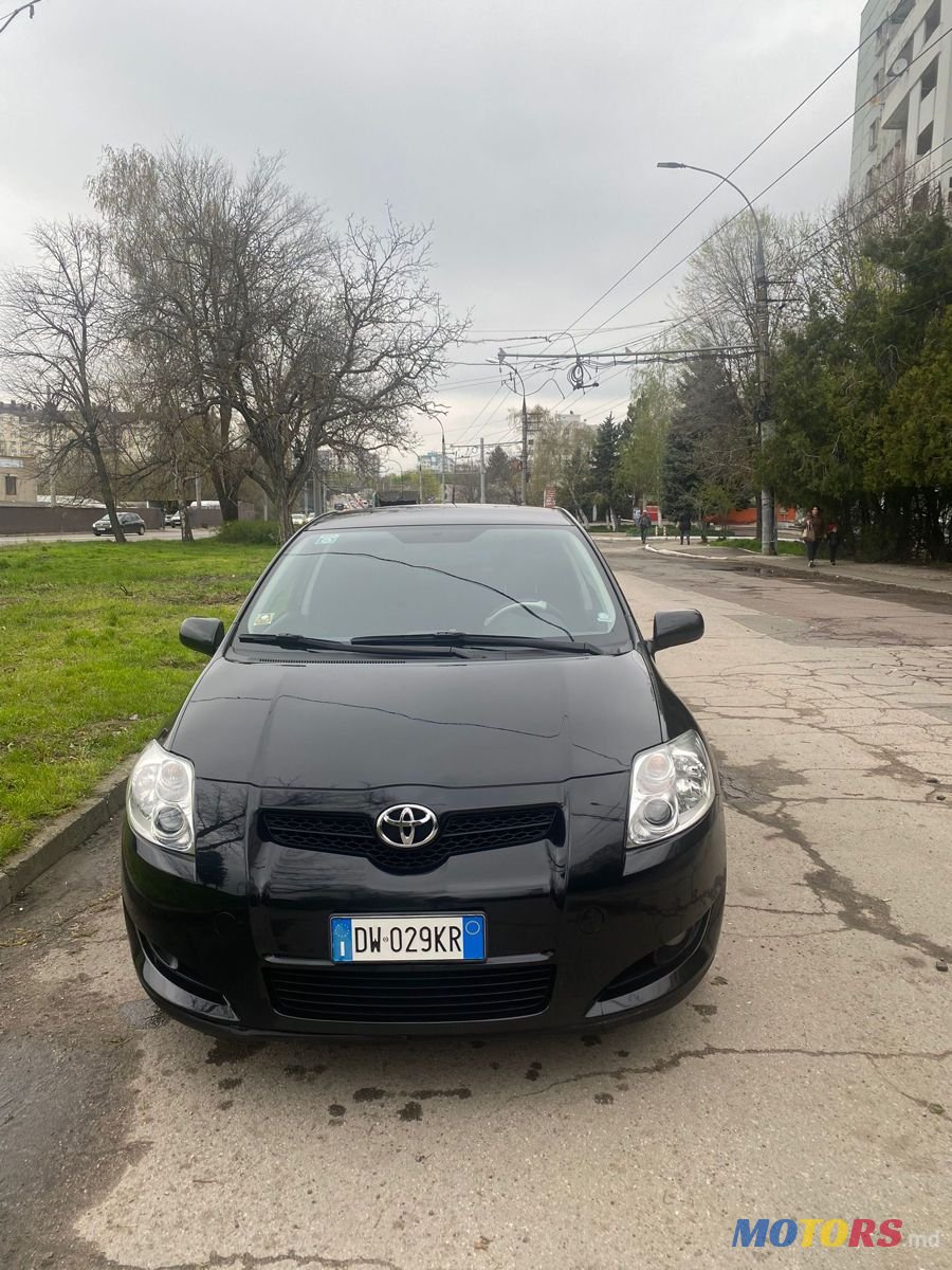 2009' Toyota Auris photo #1