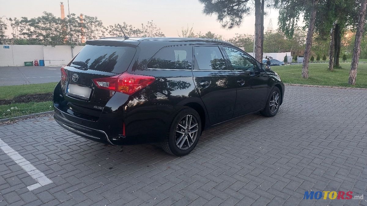 2014' Toyota Auris photo #4