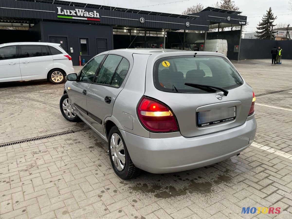 2005' Nissan Almera photo #5