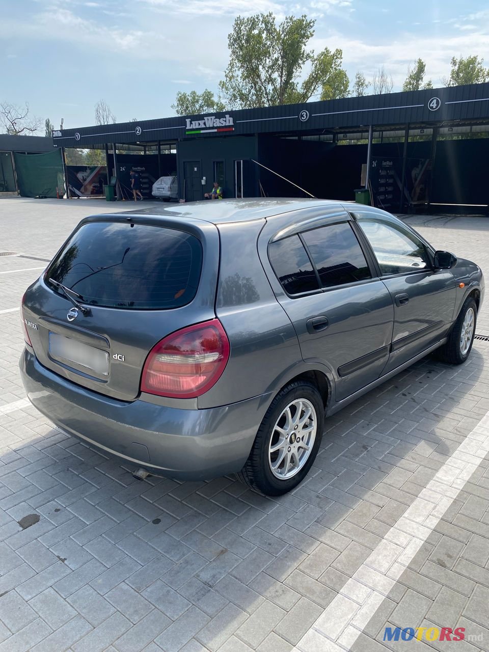 2003' Nissan Almera photo #2