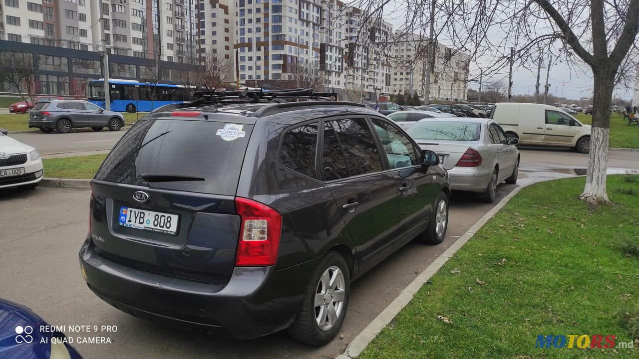 2008' Kia Carens photo #3