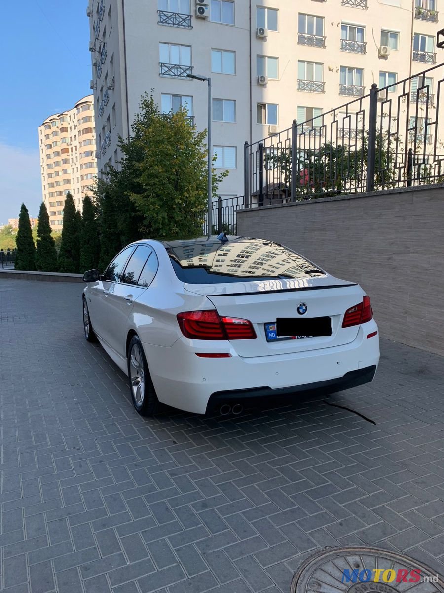 2012' BMW 5 Series photo #5