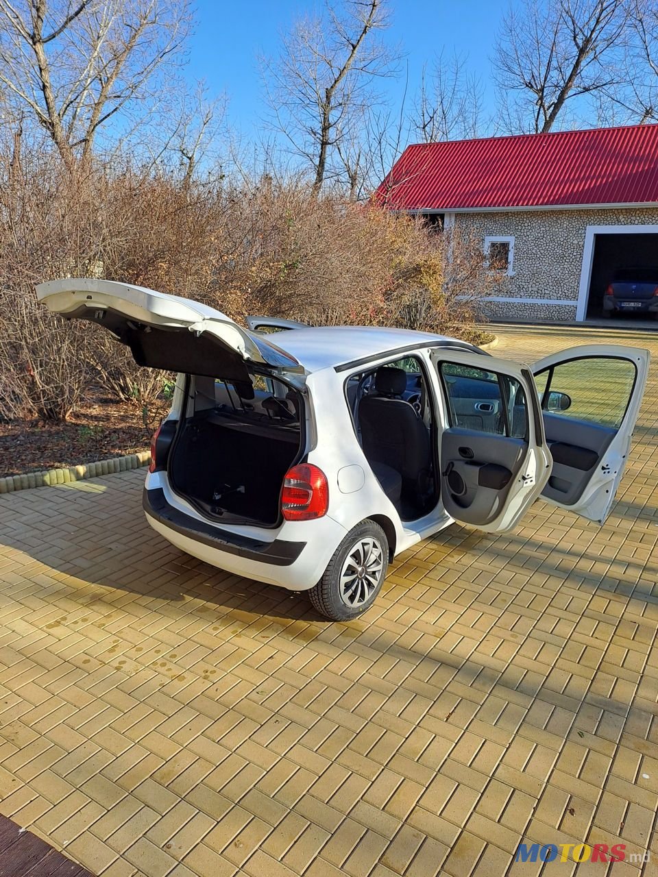 2010' Renault Modus photo #2