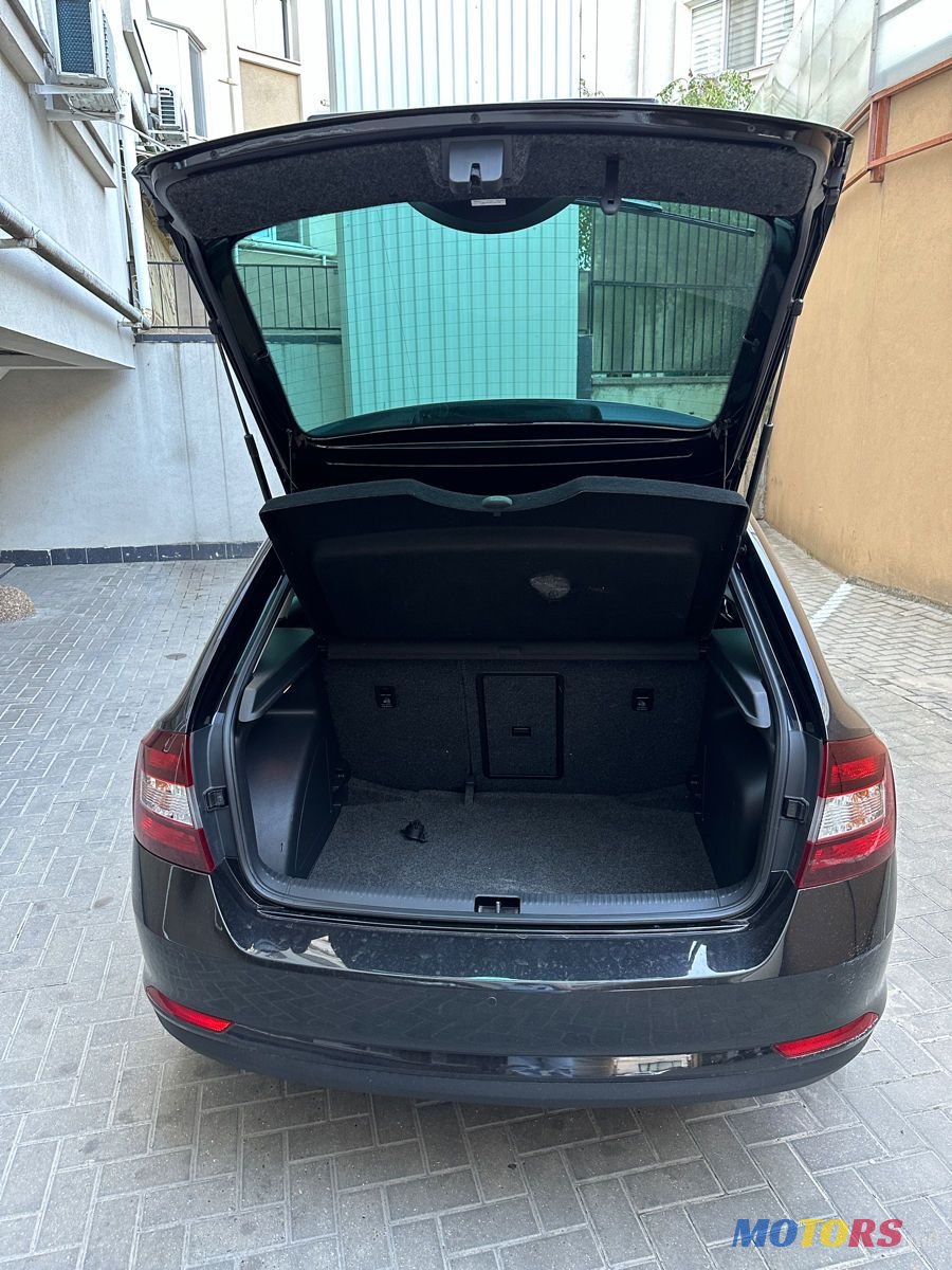 2014' Skoda Rapid photo #3