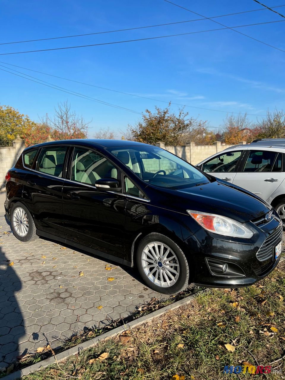 2013' Ford C-MAX photo #2