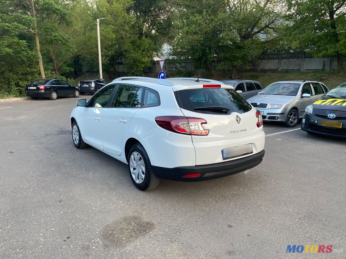 2014' Renault Megane photo #3
