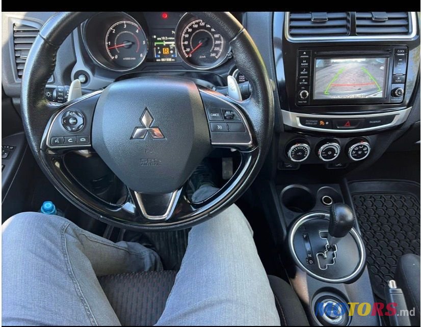 2016' Mitsubishi ASX photo #5
