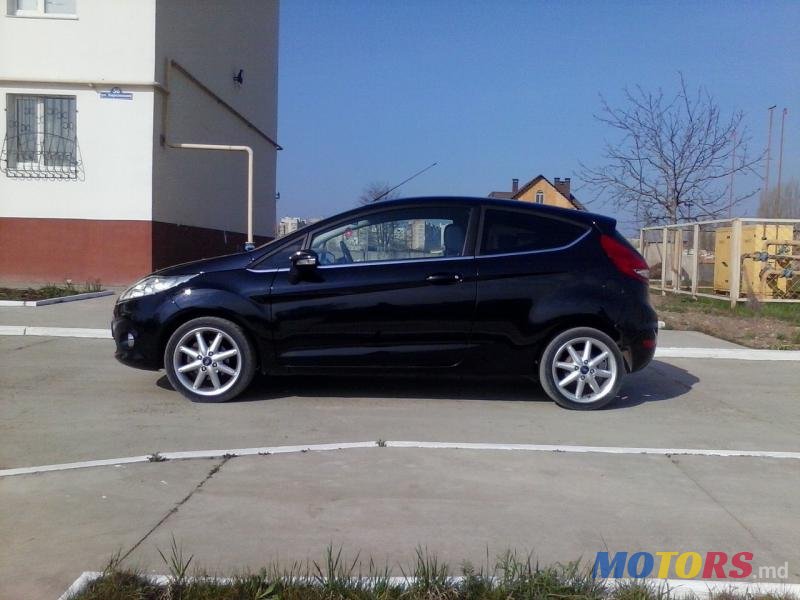 2009' Ford Fiesta photo #2