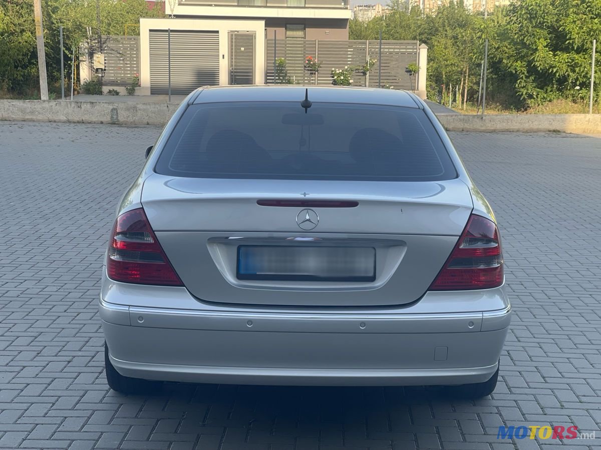 2004' Mercedes-Benz E-Class photo #5