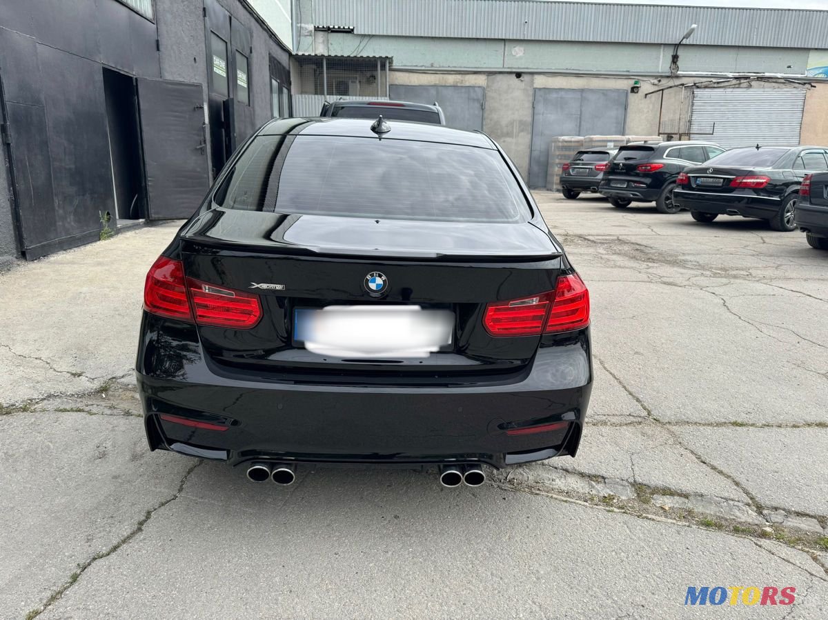 2015' BMW 3 Series photo #3