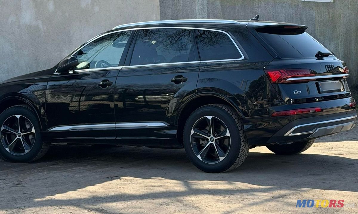 2023' Audi Q7 photo #3