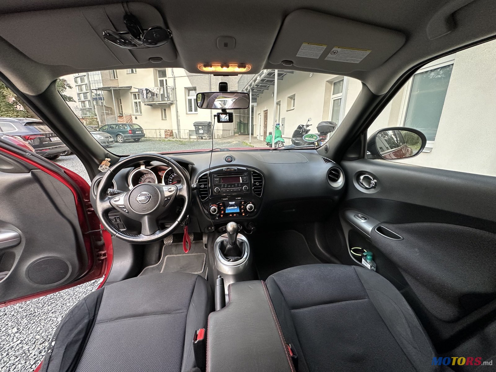 2011' Nissan Juke photo #2