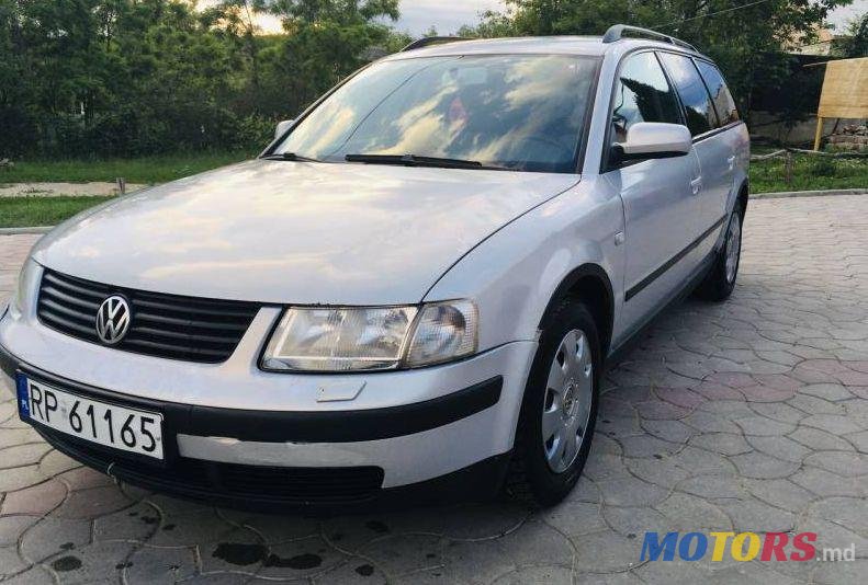 2000' Volkswagen Passat photo #1