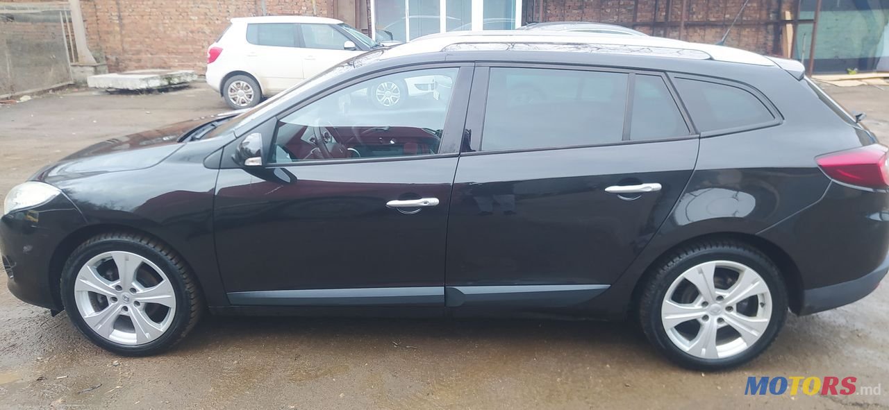 2010' Renault Megane photo #4