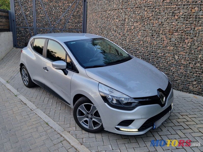 2019' Renault Clio photo #1