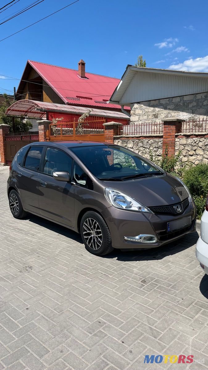 2013' Honda Jazz photo #2