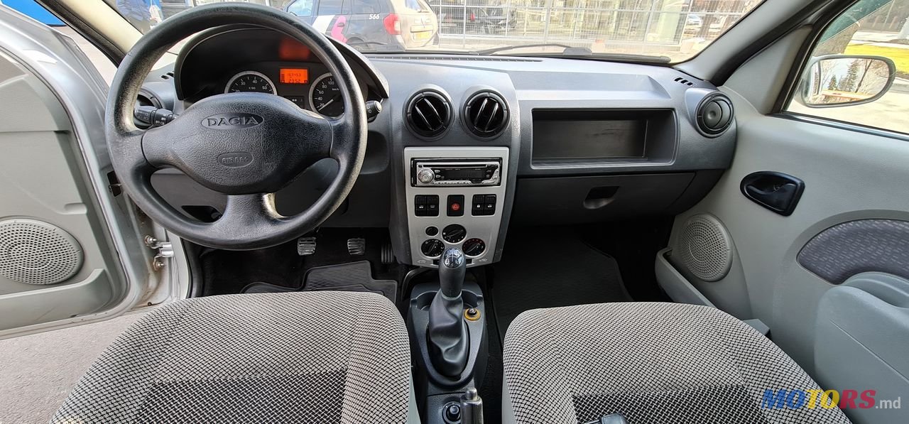 2008' Dacia Logan Mcv photo #6