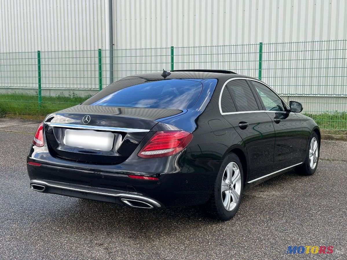 2017' Mercedes-Benz E-Class photo #2