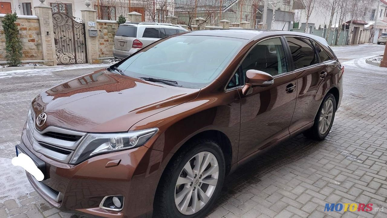 2013' Toyota Venza photo #2