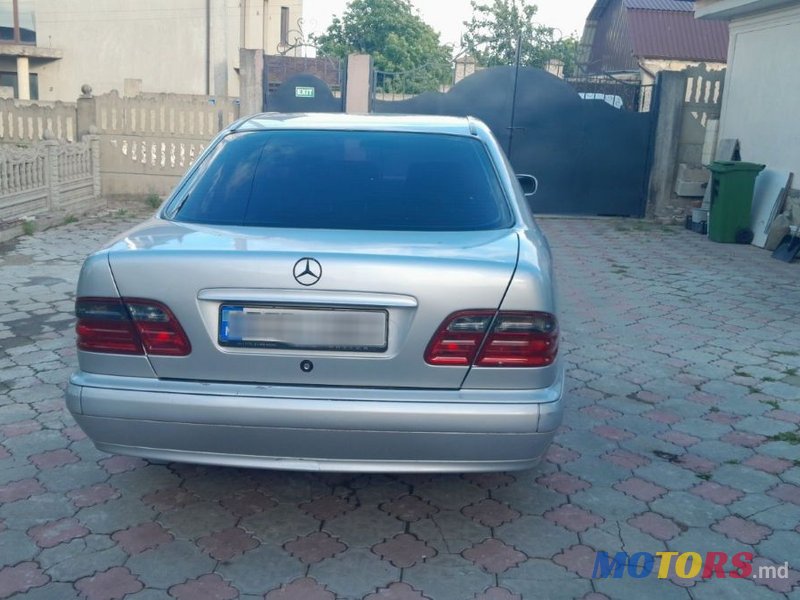 2000' Mercedes-Benz E-Class photo #3