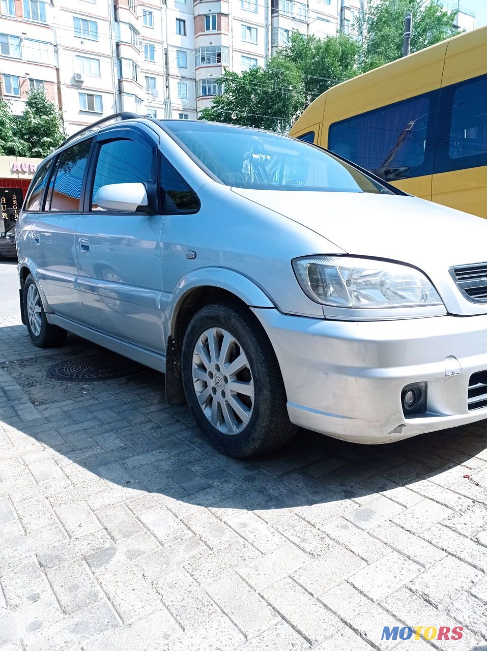 2005' Opel Zafira photo #3
