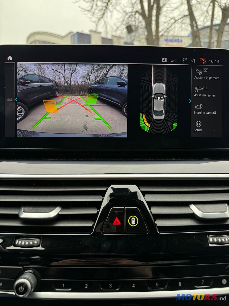 2020' BMW 5 Series photo #6