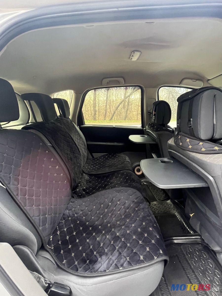 2005' Renault Scenic photo #5