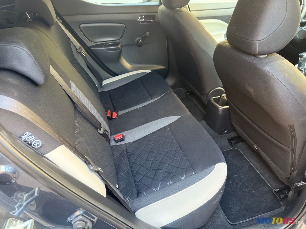 2017' Nissan Micra photo #5