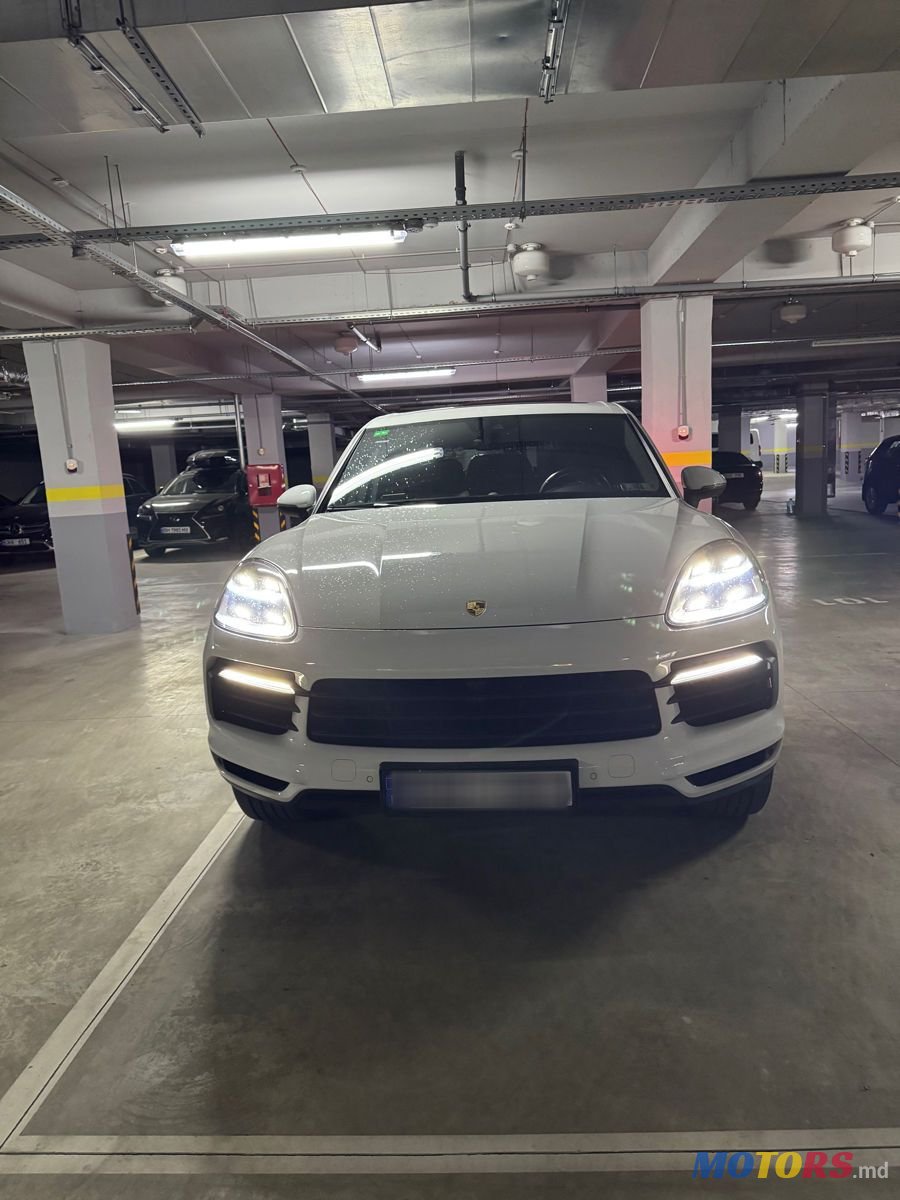 2018' Porsche Cayenne photo #2