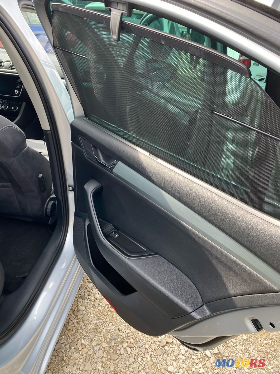 2017' Skoda Superb photo #3