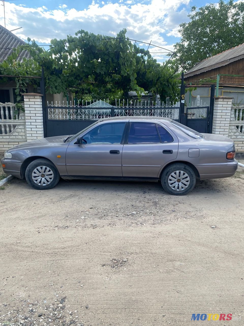 1991' Toyota Camry photo #2