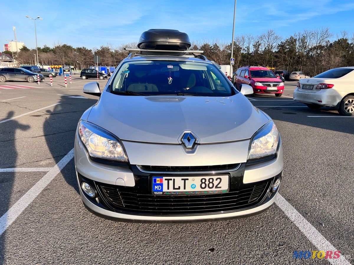 2013' Renault Megane photo #1