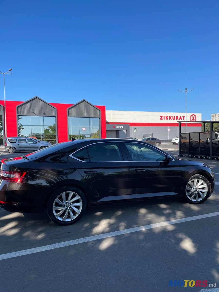 2016' Skoda Superb photo #6