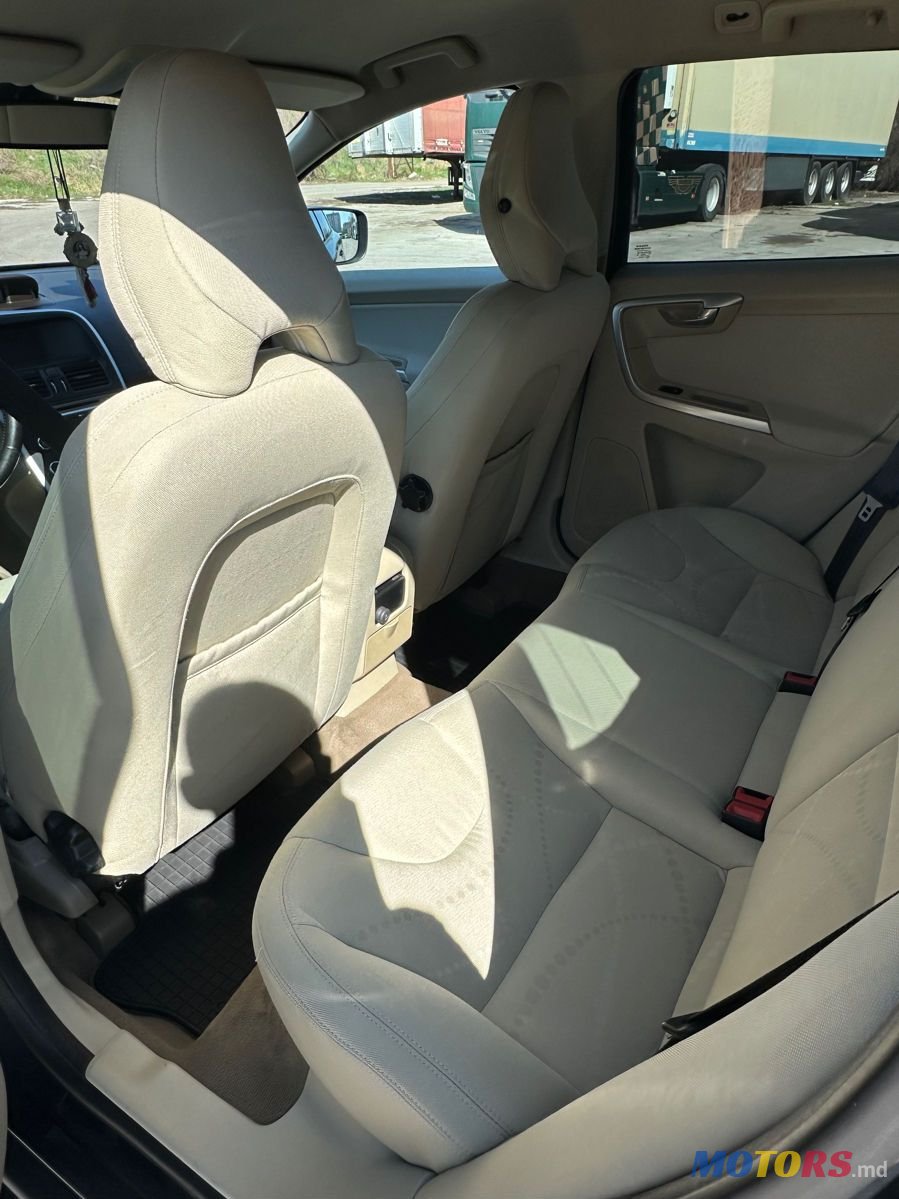 2010' Volvo XC60 photo #6