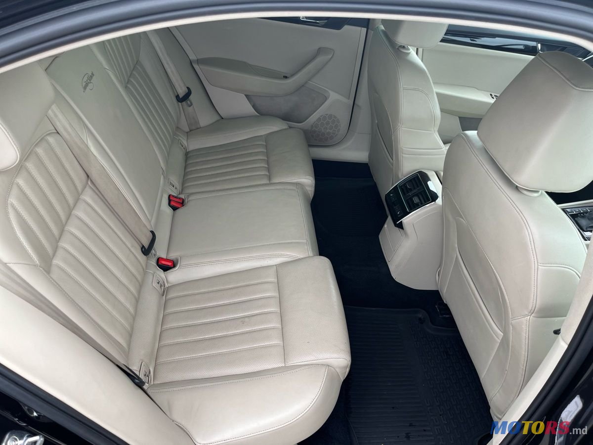 2017' Skoda Superb photo #6