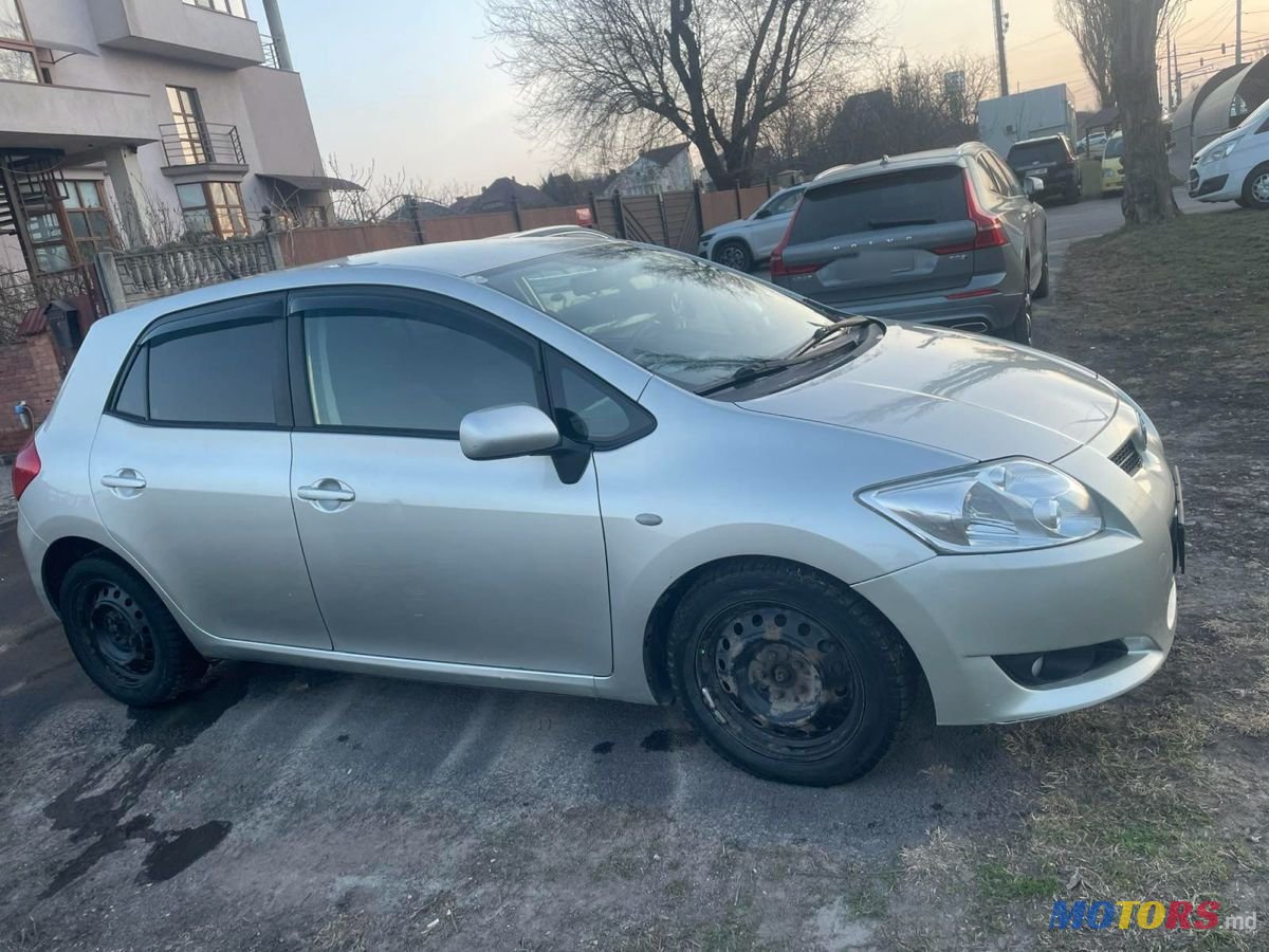 2007' Toyota Auris photo #3