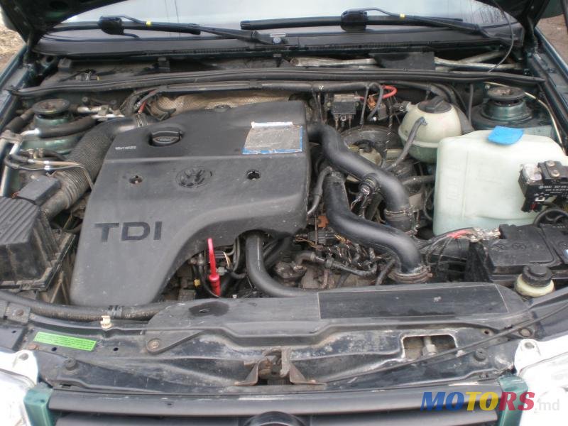 1995' Volkswagen Passat photo #3